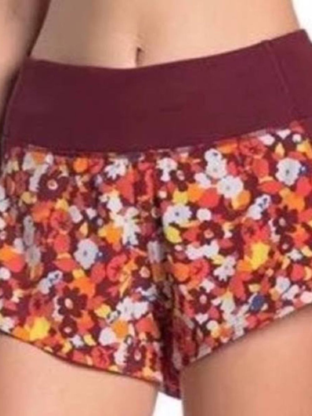 Outdoor Voices Women's Hudson 2.5" Shorts Paprika Blooms-Size L